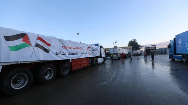 الهلال الأحمر المصري يرفع استعداده لإدخال المزيد من المساعدات إلى غزة