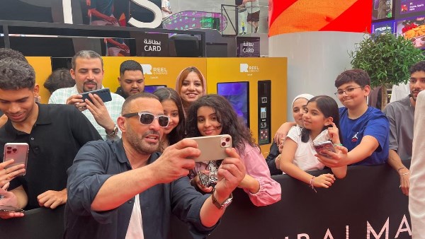 السقا يقدم عرض أكشن في احتفال عرض فيلم أحمد وأحمد بدبي