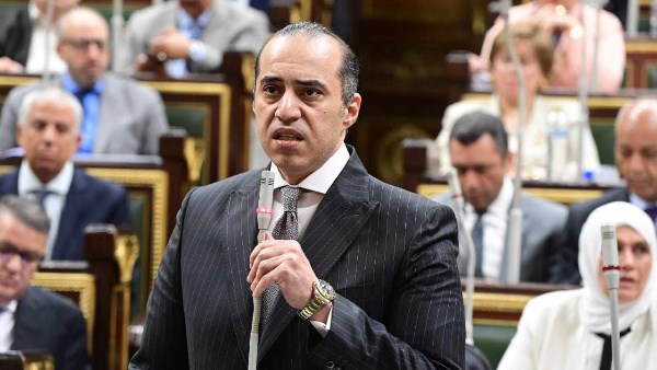 المستشار محمود فوزي، وزير الشئون النيابية والقانونية والتواصل السياسي