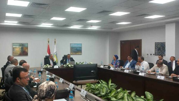 لقاء محافظ جنوب سيناء مع وفد محلية النواب