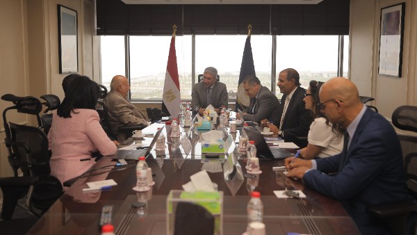 وزير السياحة والآثار 