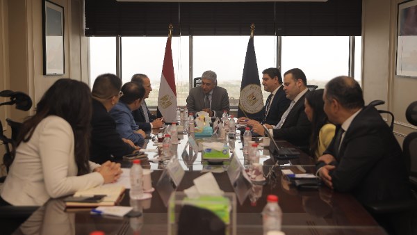 وزير السياحة والآثار 