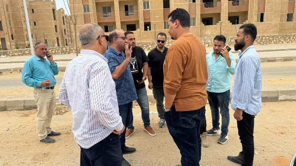 رئيس جهاز مدينة حدائق أكتوبر يتفقد منطقة ٤٧ عمارة