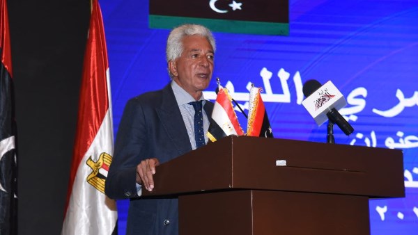 الدكتور علاء عز