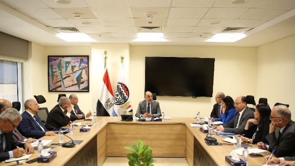وزير قطاع الأعمال العام: تعزيز الشراكات مع القطاع الخاص وجذب الاستثمارات للفرص الواعدة لدى الشركات التابعة