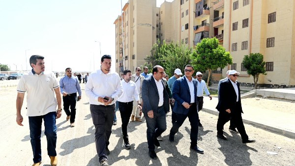 وزير الإسكان يتابع تنفيذ وحدات سكنية ضمن المبادرة الرئاسية 