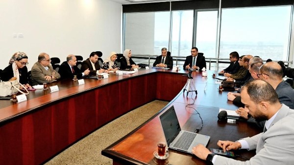 وزير الإسكان ومحافظ الإسكندرية 