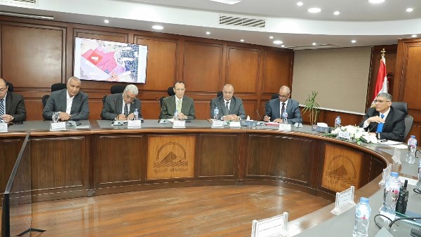 محافظ الجيزة ونائب وزير الإسكان