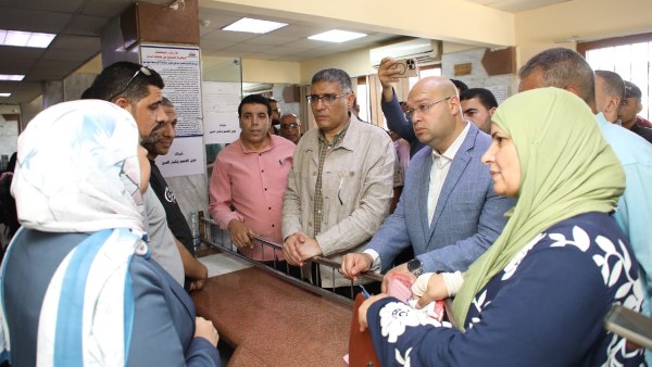 محافظ الجيزة يتابع سبل تيسير إجراءات المركز التكنولوجي بمنشأة القناطر