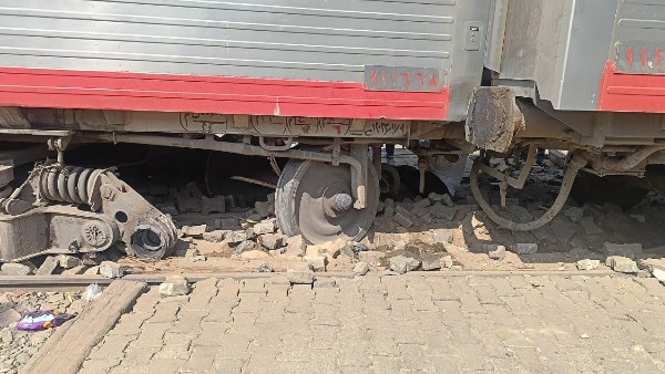 خروج عربة قطار عن القضبان