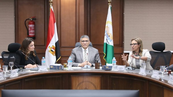 بشعار معتمد .. تطوير الهوية البصرية لأحياء ومدن ومراكز الجيزة