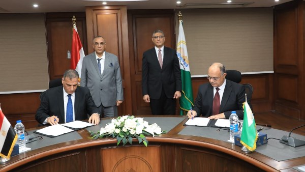 محافظ الجيزة : توفير منافذ بيع لمبات الليد بأسعار مناسبة