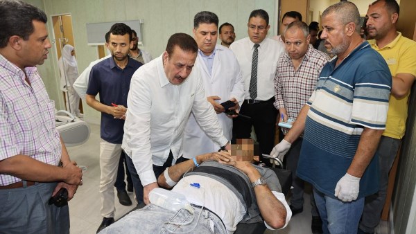 محافظ المنوفية يتابع مصابي الطريق الإقليمي ويستدعي استشاريين من مستشفي الجامعة