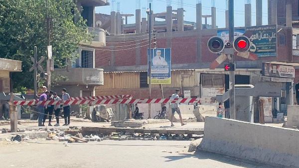 رفع آثار حادث خروج قطار عن القضبان في المنوفية 