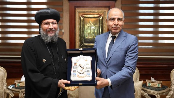 محافظ المنيا يستقبل مطران ديرمواس 