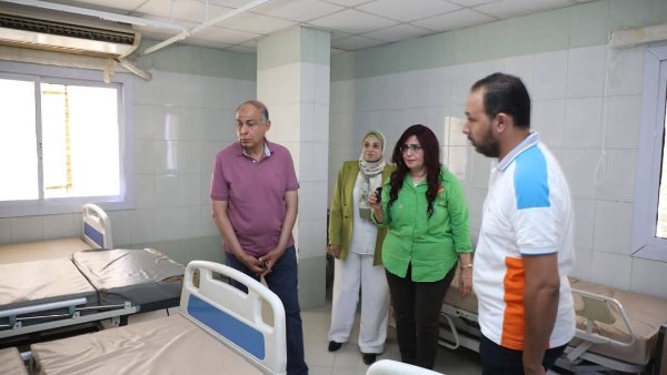 محافظ المنيا يتفقد المستشفى 