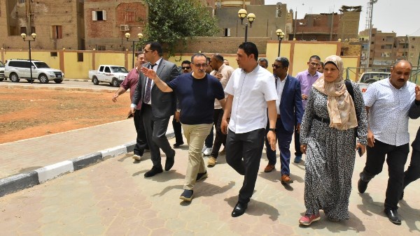 محافظ أسيوط يتفقد مركز شباب منفلوط 