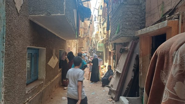 تضرر سكان منطقة الفواخير بسبب الصرف الصحي 
