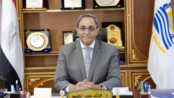 محافظ قنا 