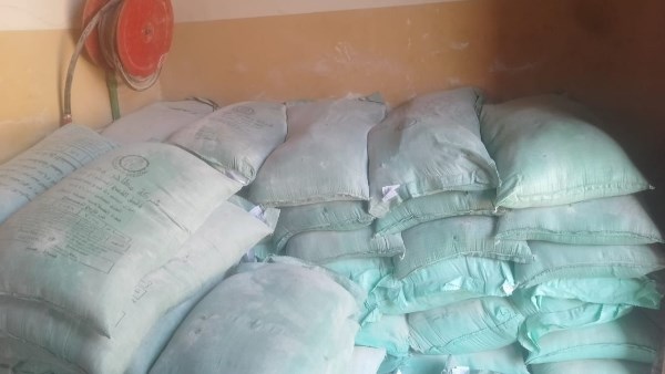 ضبط 2.5 طن سماد زراعي محظور تداوله بالأسواق بإسنا