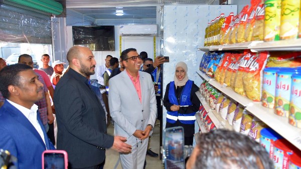 نائب محافظ الأقصر يفتتح منفذ "حياة كريمة" لبيع اللحوم والسلع الغذائية بأسعار مخفضة