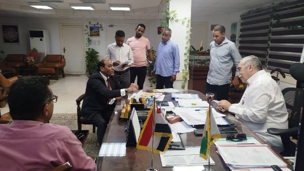 تموين الاقصر فى جوالة مفاجئة بطيبة