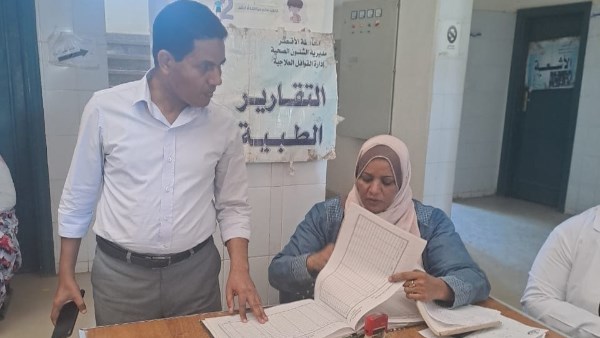 وكيل وزارة الصحة يتفقد القافلة الطبية بوحدة نجع غنيم ويتابع أعمال  المبادرة الرئاسية ١٠٠ يوم صحة