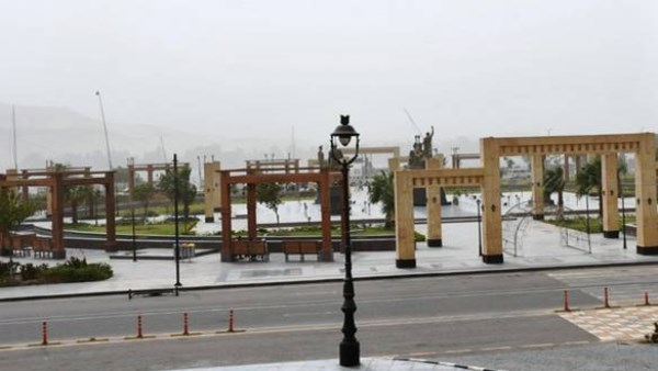 إغلاق حركة الملاحة الجوية والنهرية بأسوان وأبوسمبل والتنبية بتوخى الحذر بالطرق السريعة والداخلية