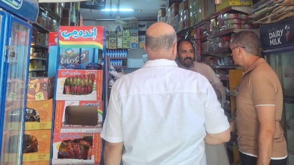 أخبار أسوان: الكشف على 202 من سائقى السيارات والمركبات لمكافحة المخدرات.. وحملة لرفع الإشغالات واجتماع لإنهاء إجراءات الترقيات