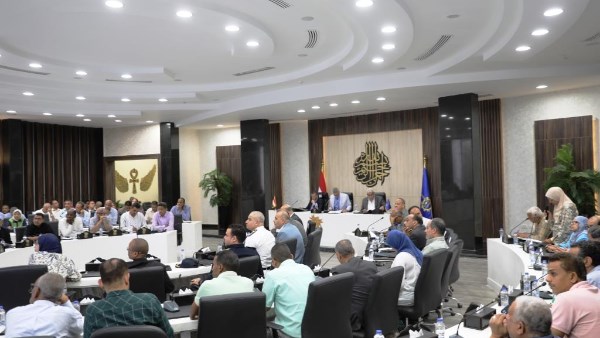 محافظ أسوان يشدد لتحقيق معدلات نجاح وإنجاز للخطة الإستثمارية للعام الحالى2025/ 2026