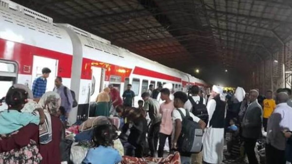 وصول قطار السودانيين