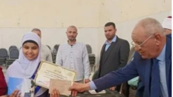 الخامسة فى الثانوية الازهرية بأسوان 