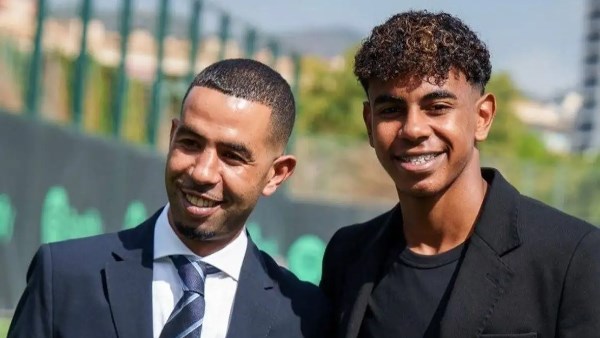 والد يامال يتوعد خصوم برشلونة الموسم المقبل