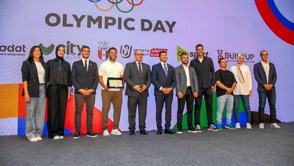 الأبطال الأولمبيون يحتفلون باعتلاء إدريس منصب نائب رئيس الاتحاد الدولي للألعاب المائية