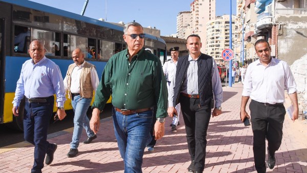 جولة محافظ الإسكندرية بالكورنيش