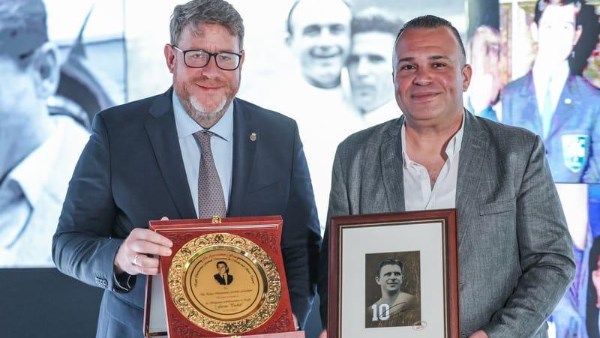 تكريم رئيس بطولة مصر الدولية للصحفيين والإعلاميين في المجر