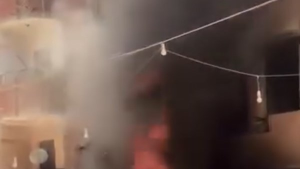 السيطرة على حريق في معرض موبيليات أسفل برج سكني في الإسماعيلية