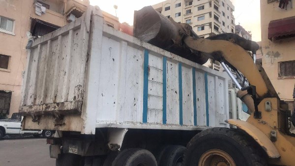 مناخ بورسعيد يواصل حملات النظافة المكثفة بمختلف مناطق الحي