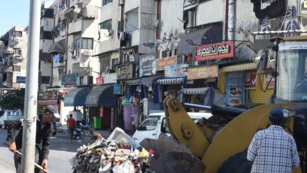سكرتير العام بورسعيد ورئيس حي الزهور يترأسان حملة واسعة على النظافة 