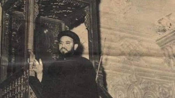 القس بطرس الجبلاوي على منبر المسجد العباسي 