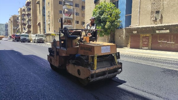 استمرار أعمال رصف وتطوير منطقة   الحزب بمدينة بورفؤاد