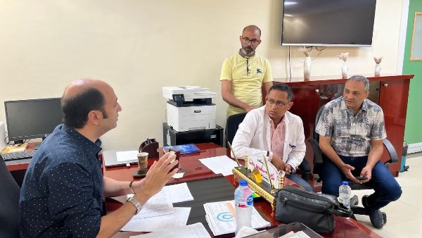 مدير رعاية بورسعيد الصحية يجتمع بطاقم السلام الدولي 