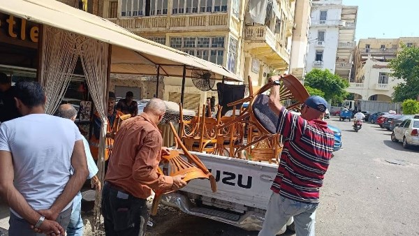بورسعيد.. رئيس حي الشرق تقود حملة مكبرة لإزالة التعديات على حرم الطريق