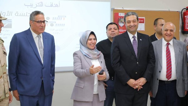 برنامج تدريبي لتطوير المهارات القيادية  للعاملين بالجهاز الحكومى بدمياط