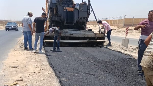 محافظ القليوبية: دفع عجلة العمل برصف طريق الخانكة السلام