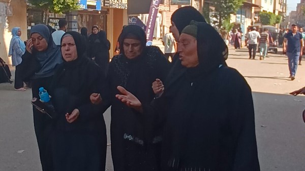انهيار أسرة الفنان احمد عامر عقب وفاته 