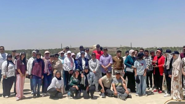 طلاب وطالبات الغربية 