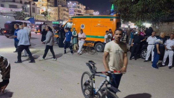 لحظات انتشال الناجين فجرا بكوبري سمنود 