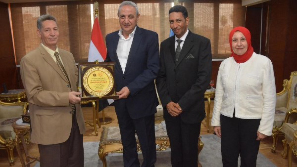 محافظ الغربية 