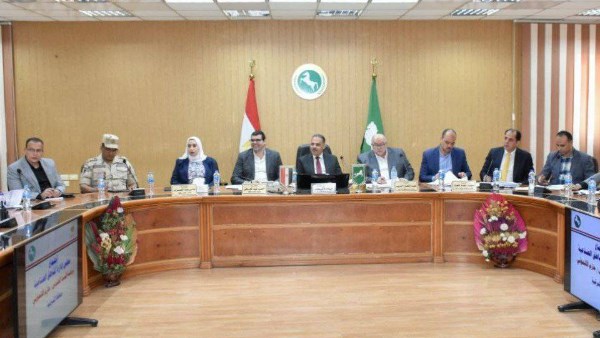 لإقامة مشروعات تنموية.. محافظ الشرقية يترأس اجتماع اللجنة العليا للاستثمار